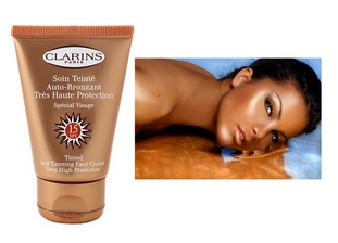 clarins-face-tanner