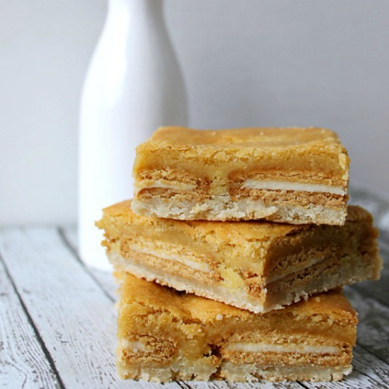 Golden-Oreo-Blondies-smaller