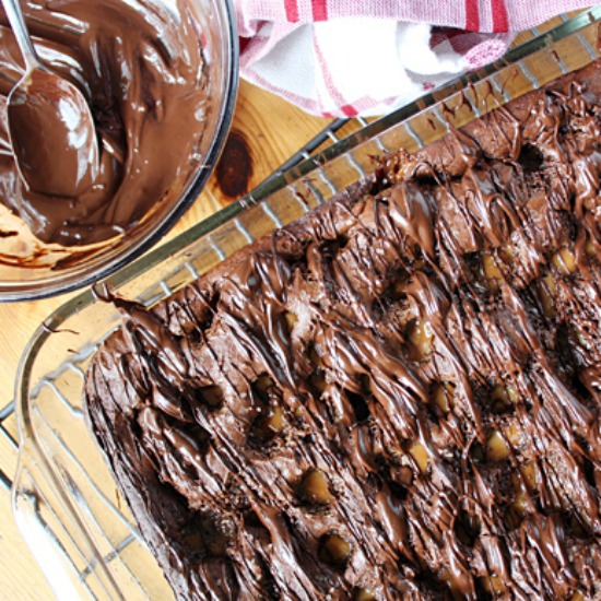 salted-caramel-dump-cake-smaller