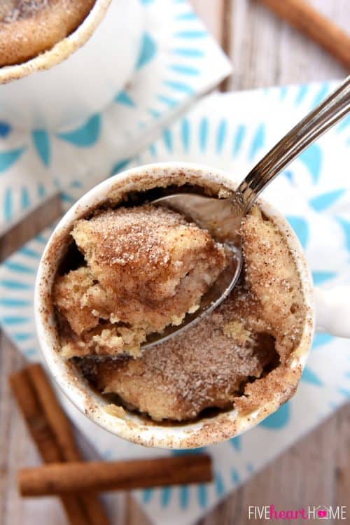 snickerdoodle-mug-cake-recipe-1-minute-microwave-by-five-heart-home_700pxspoon