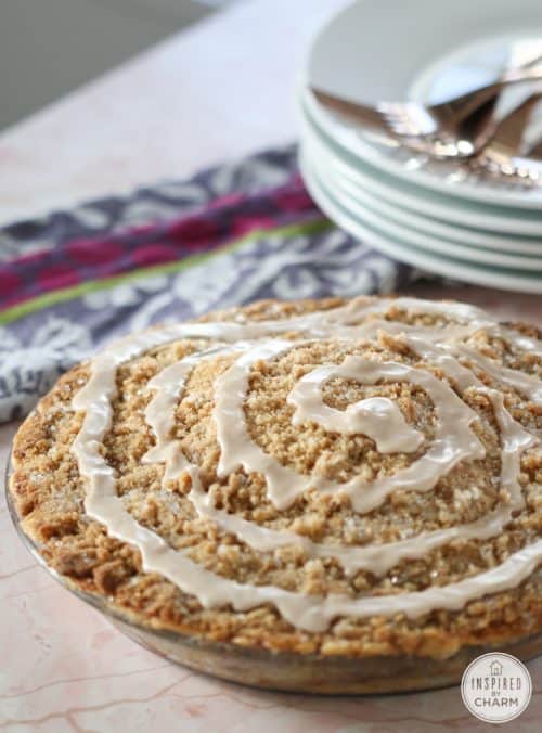 cinnamon-roll-apple-pie-icing-757x1024